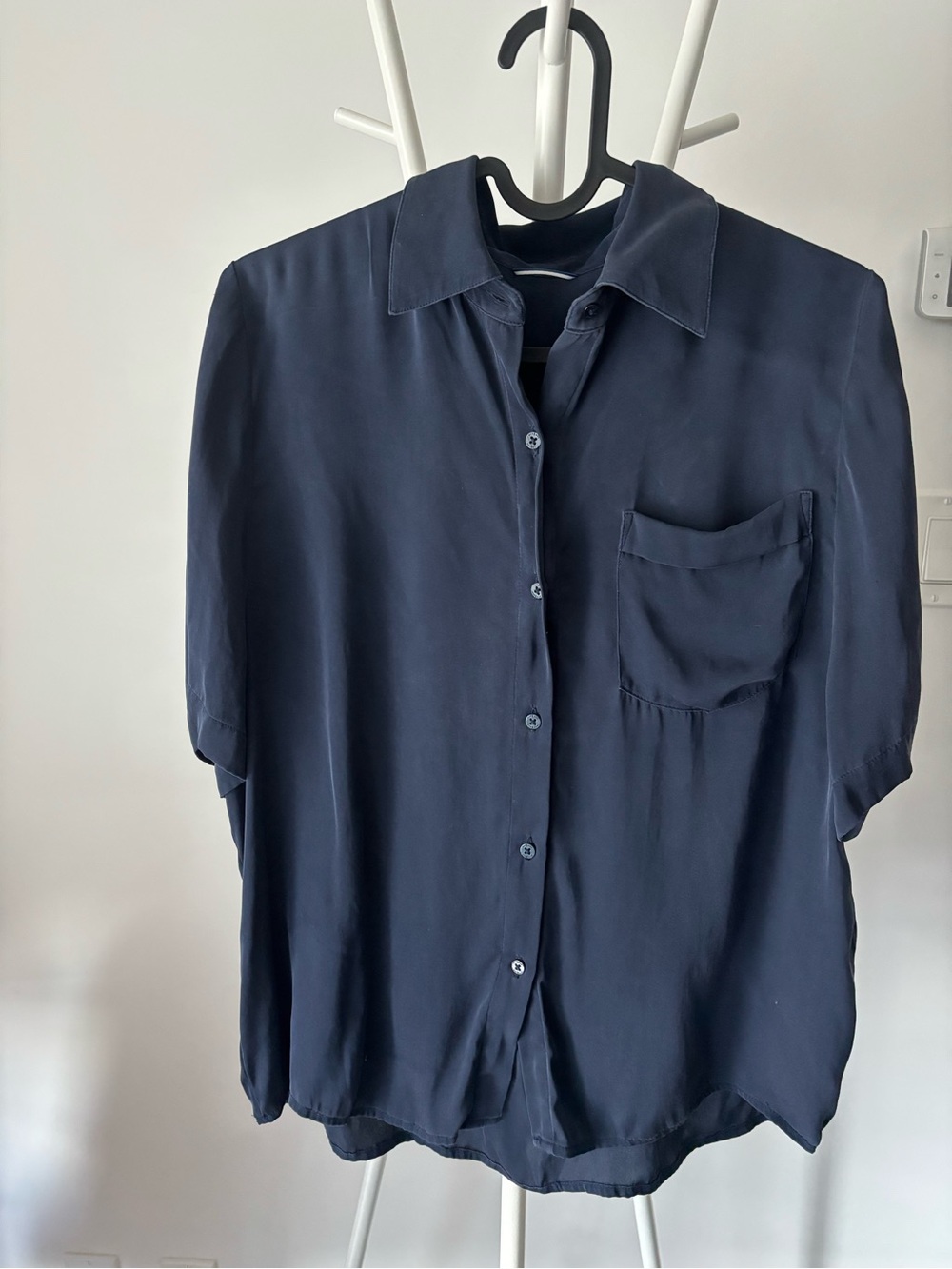 Kit and Ace Navy Short-Sleeve Silk-Feel Button Down (lose fitting)